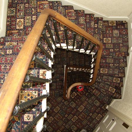Regis Guest House Эдинбург Экстерьер фото